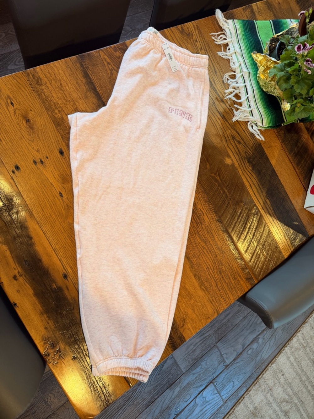 XXL PINK Victoria’s Secret Sweatpants Sparkly Pink Plus Size 2X VS MSRP $60 cozy - Picture 2 of 10